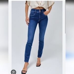 #1031 Rue 21 mid-rise skinny dark wash sz 5/6 Long